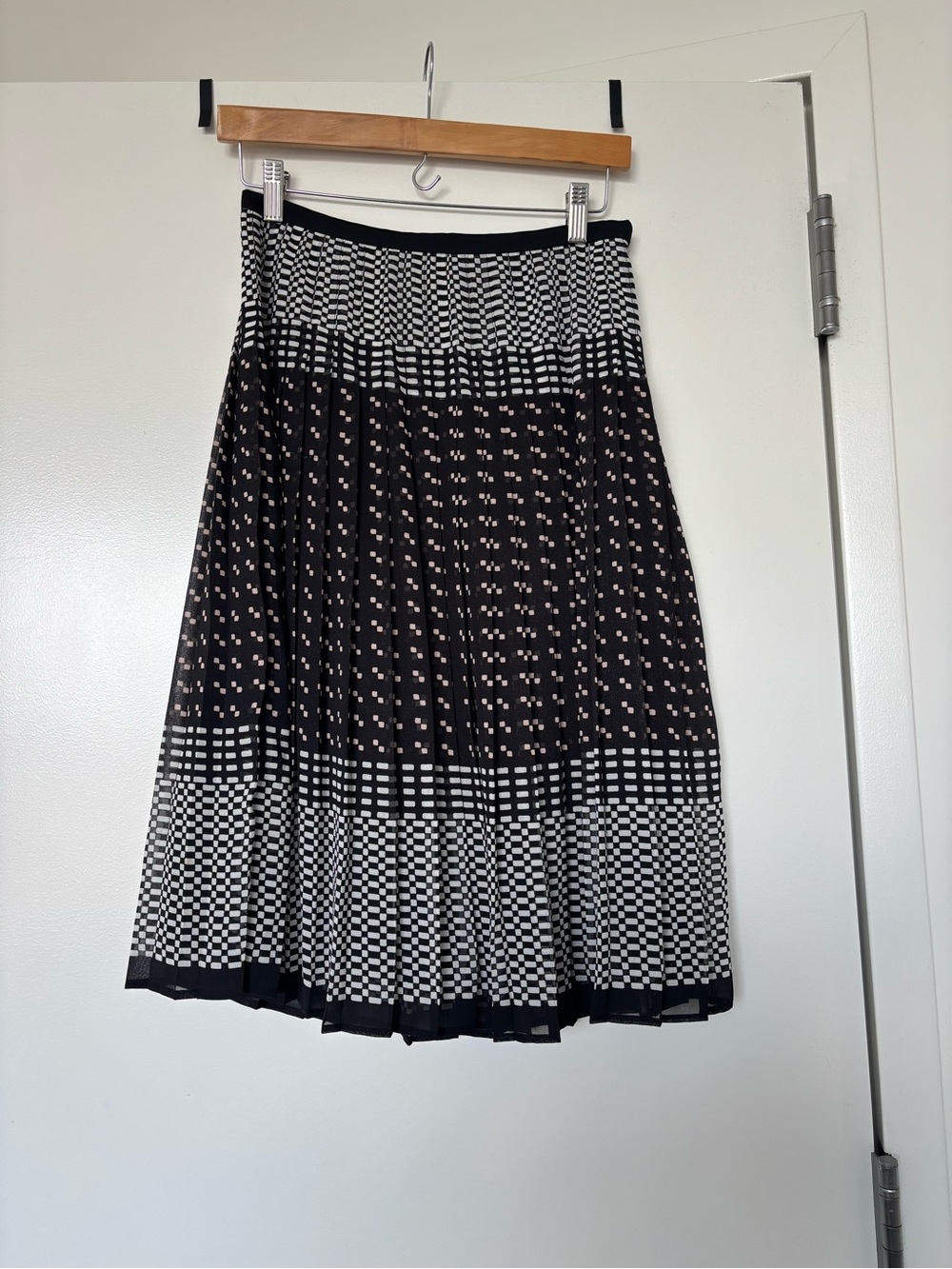 Black & White Patterned Pleated Midi Skirt